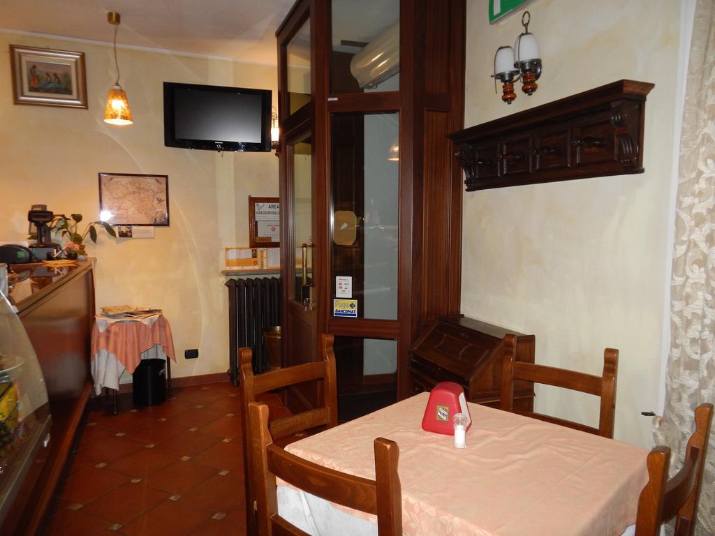 Risthotel Pizzeria Italia Godiasco Exterior foto